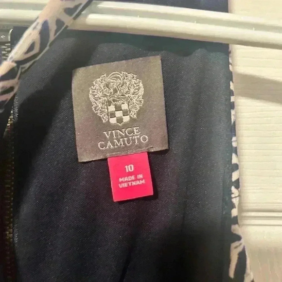 Abstract Geometric Vince Camuto Fit & Flare Dress, Size 10 - Picture 2 of 4